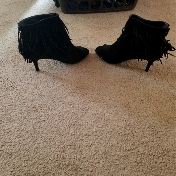 Heeled toeless boots - Picture 1 of 4